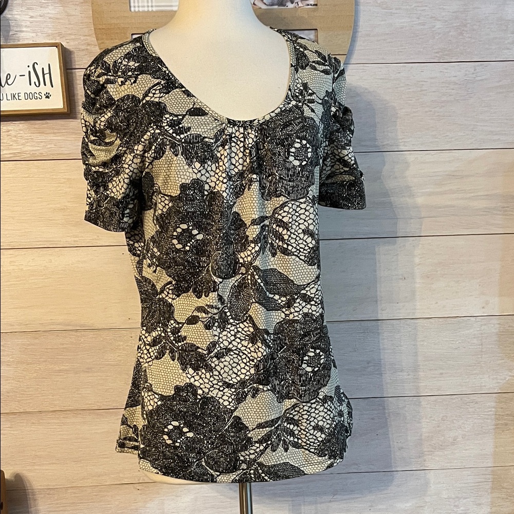 Kim Rogers Black and Cream Floral Lace Blouse L